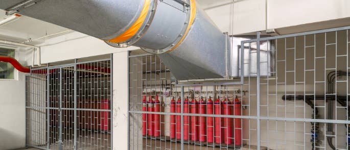 Hazardous substances storage with ventilation