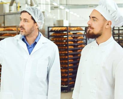 food-manufacturer-talking-to-a-reputable-supplier