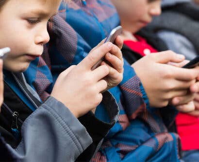 What is Doomscrolling?: A Guide for Parents and Teachers